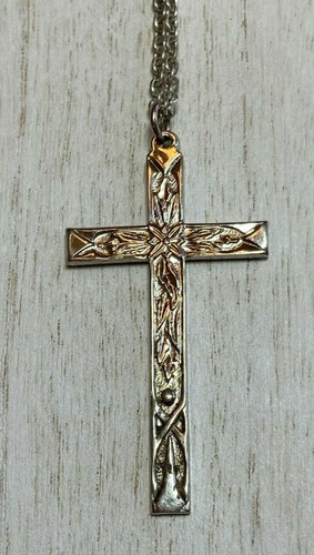 Claire's Silver Tone Cross Necklace, 7 