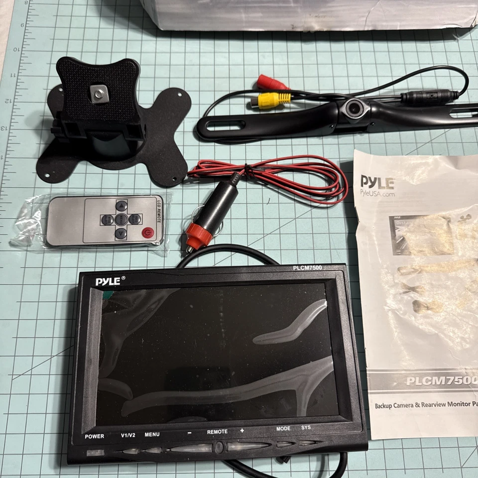 7" LCD Window Suction Mount Monitor + License Plate Backup Camera PLCM7500 - Image 3 of 4