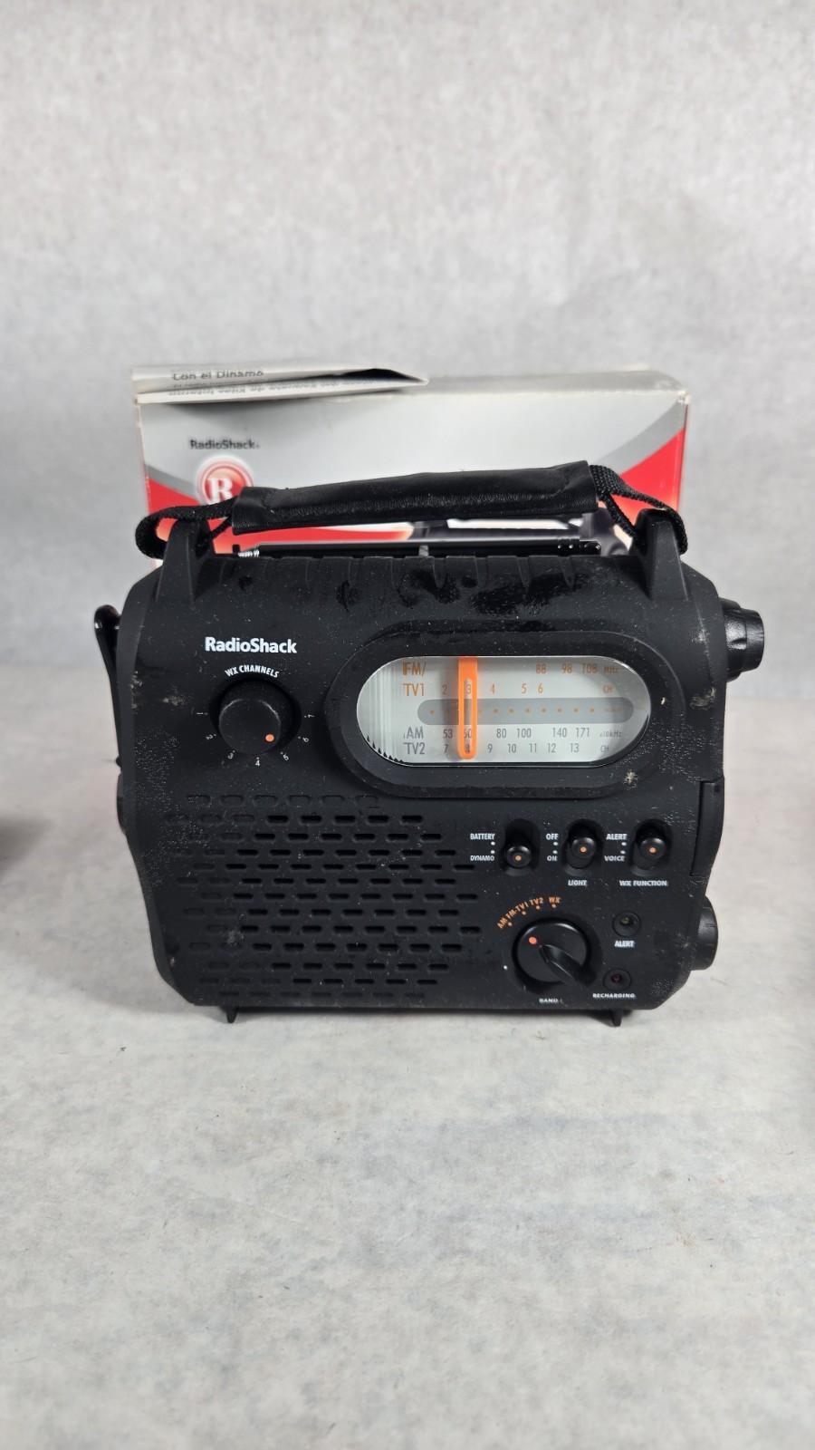 NEW Radio Shack Emergency Crank 20-108 AM/FM Weather Radio Box SEE PHOTOS 