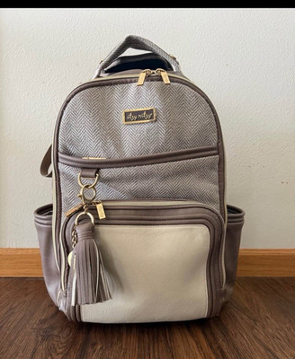 Itzy Ritzy Diaper Bag Backpack Herringbone Gray/Beige, Inner & Outer Pockets