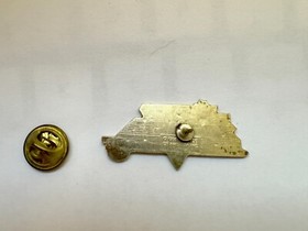 Vintage NES Nintendo Collector Pin Legend of Zelda Rare 1988