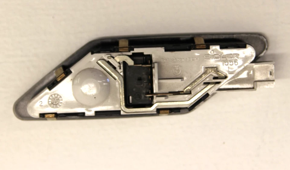 BMW OEM E36 M3 CONDUCTOR TRASERO IZQUIERDO INTERIOR NEGRO C PILAR LUZ LÁMPARA DE LECTURA Foto 3 de 4