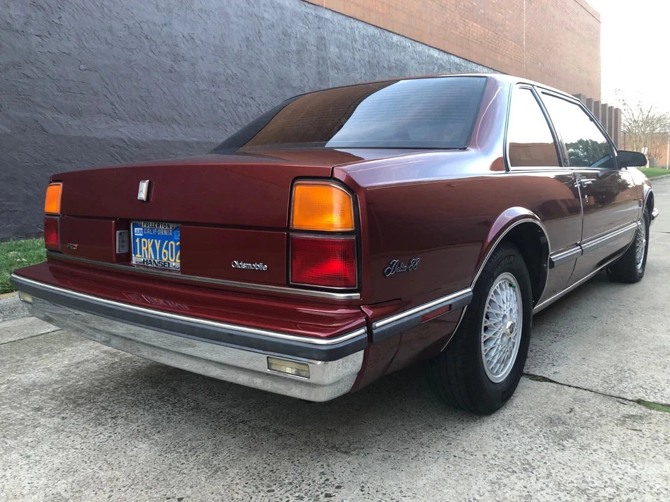 Oldsmobile Eighty-Eight, Buick LeSabre 2 puertas; 1986-1989, vidrio puerta delantera derecha Foto 3 de 4