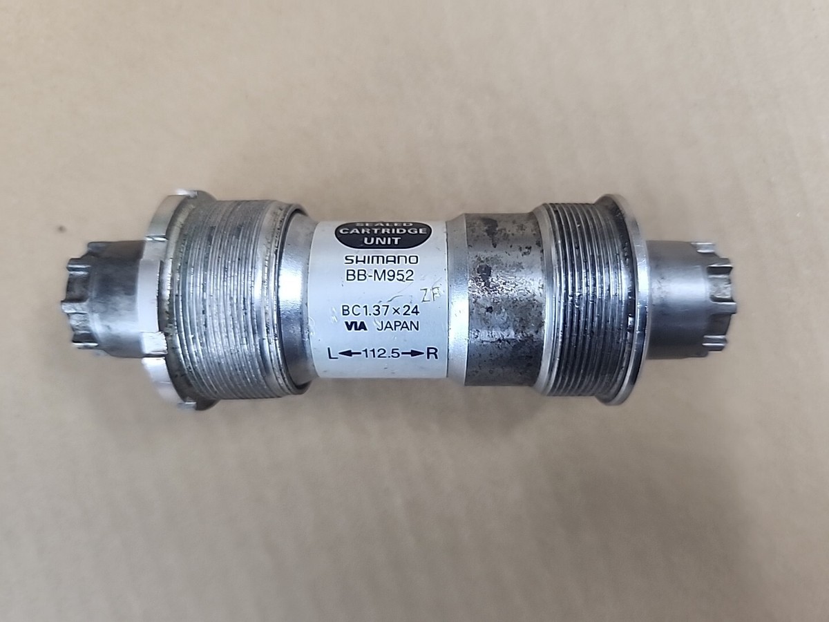 Vintage Shimano XTR BB-M952 Bottom Bracket Octalink V1