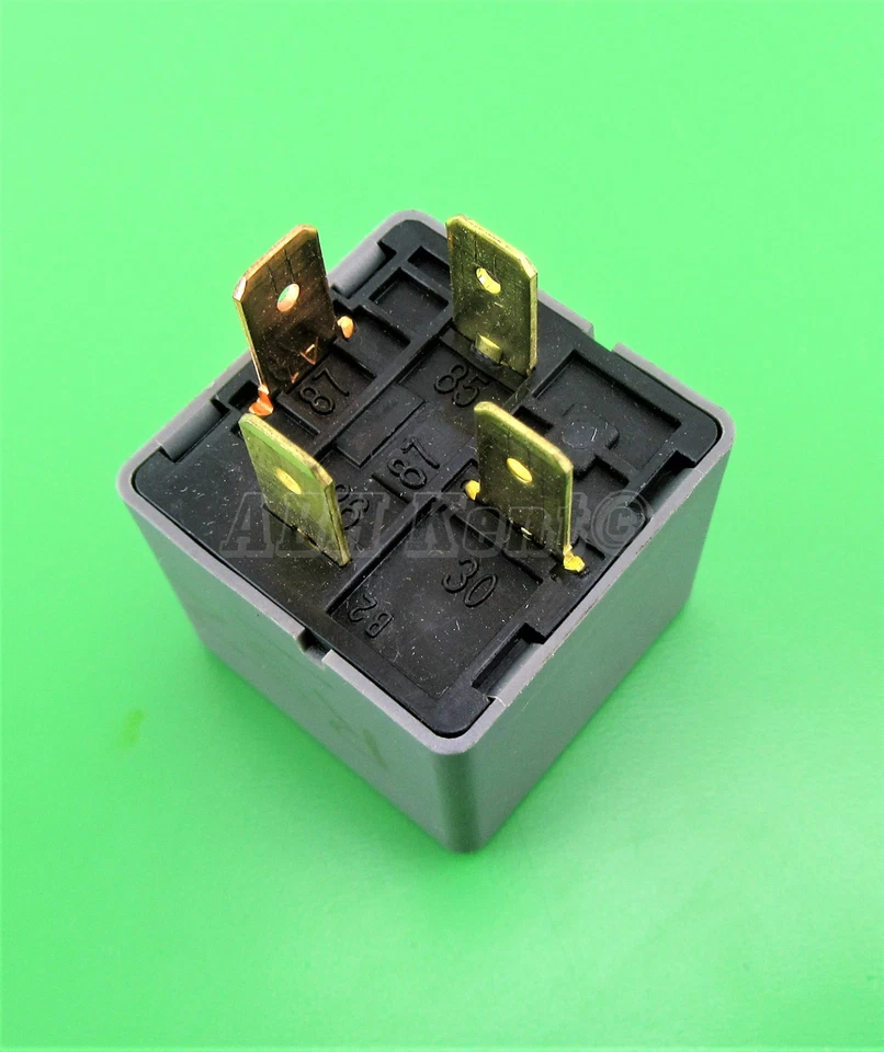 52-Kia (1995-2010) Multi-Use Grey 4-Pin Relay 0K53A67740 Deco / Kia Motors - Image 4 of 4