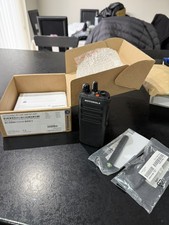 New Motorola R7 NKP Premium UHF Digital Two Way Radio Handheld Walkie Talkie