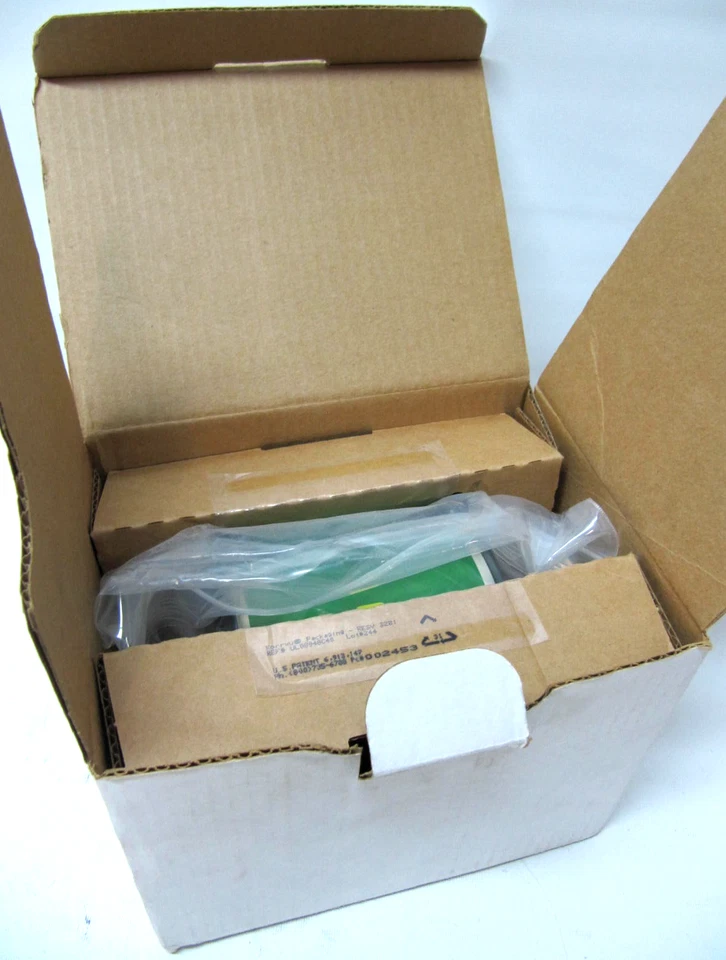 (NEW) Brady Vinyl Label Cartridge 4"X100ft B30C-4000-595-GN - Image 3 of 4