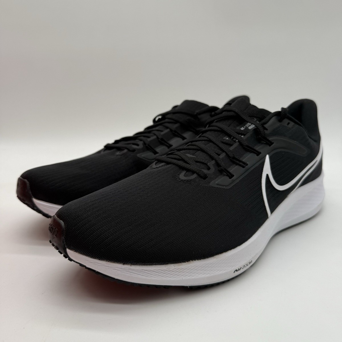 Nike Shoe Size 39 Men Nike Air Zoom Pegasus 39 TB Black Dark  display picture 1
