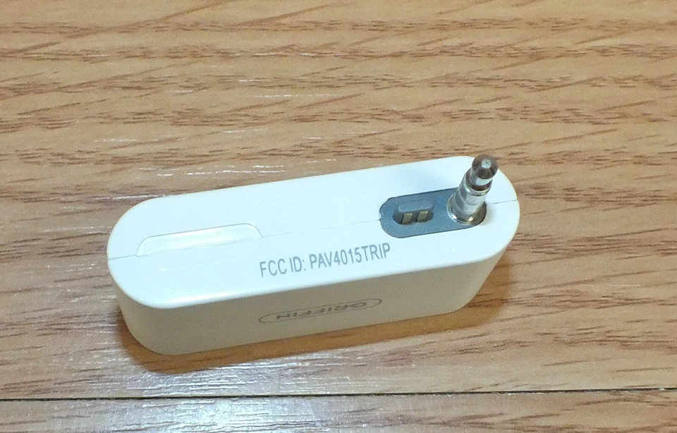 Griffin iTrip Mini FM Transmitter For IPOD Mini - Play Music From Stereo (4025)  - Image 3 of 4