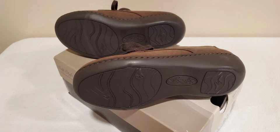 Cojín Oxford cómodo de gamuza sintética marrón 8 estilo suave para mujer Hush Puppies Foto 4 de 4