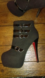 clearance ankle booties