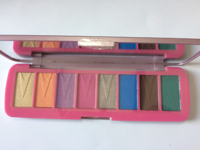 Revolution Brave Spirit Eyeshadow Palette 8 x 2,3 g