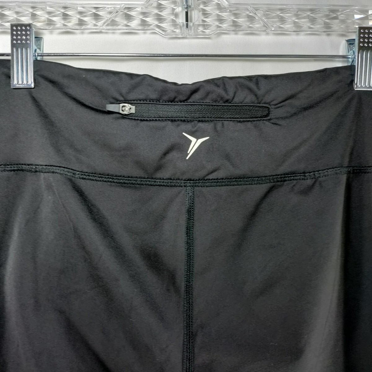 Legging Old Navy Active Go-Dry Cool Crop - Taille L, Mi-hauteur, Noir - Neuf Avec étiquettes