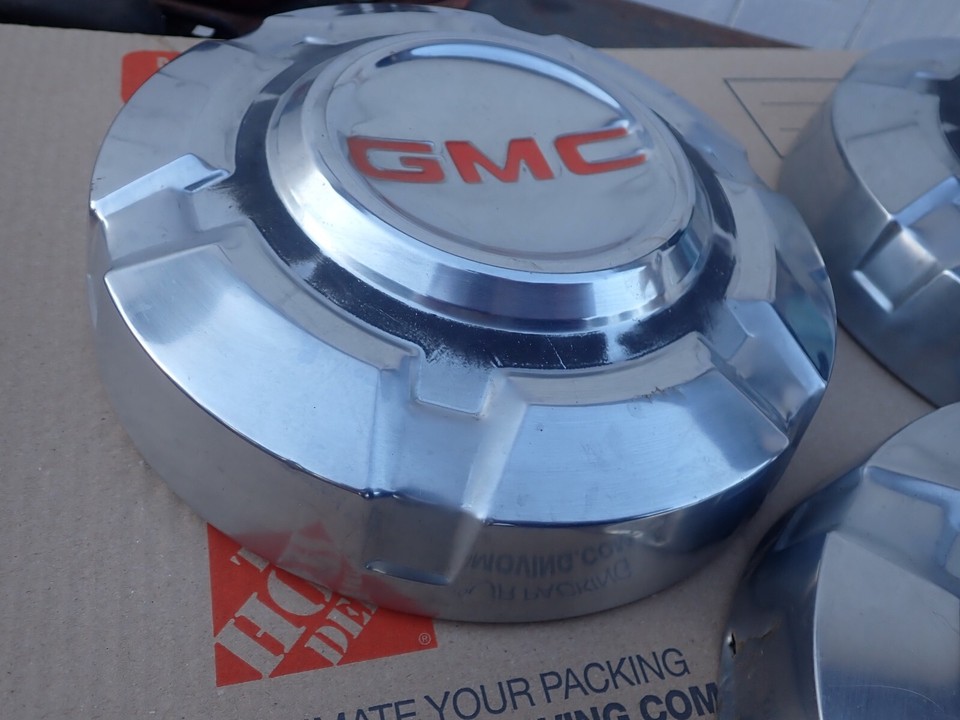 3 1967 1975 GMC 1/2 TON TRUCK 10.5 DOG DISH POVERTY HUBCAPS VINTAGE