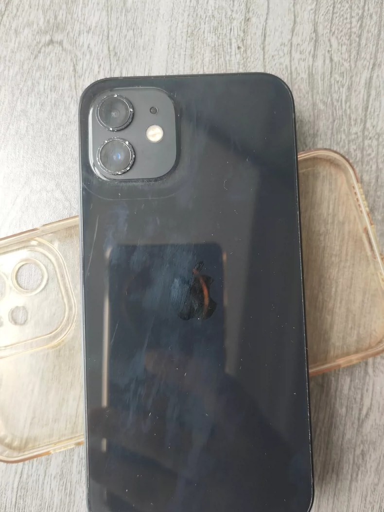 95%Ne w Apple iPhone 12 - 64 GB/128GB/256GB 4GB RAM