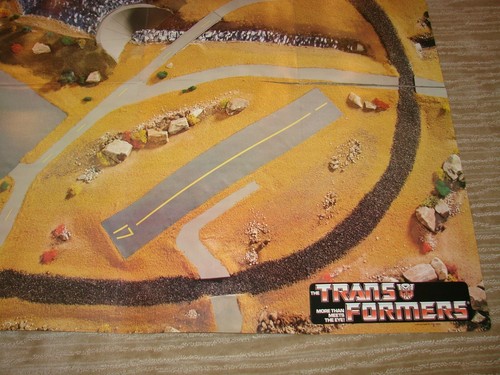 Original 1985 Action Mat For The TRANSFORMERS Tyco Train And Battle Set MAT ONLY - Picture 5 of 8