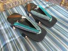 VINTAGE ORIENTAL HAND PAINTED WOODEN CLOG SANDALS
