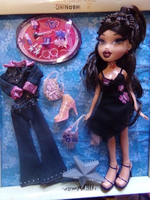 BRATZ 2022 GIRL'S NITE OUT DANA
