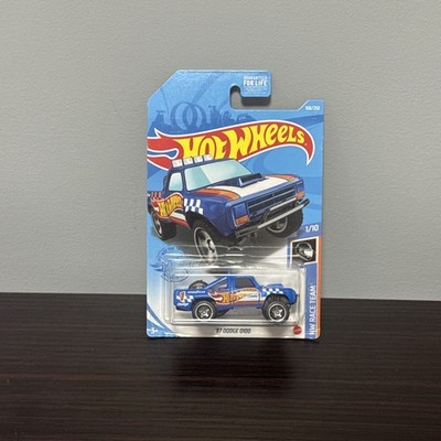 Hot Wheels HW Race Team 1/10 '87 Dodge D100 168/250 Blue