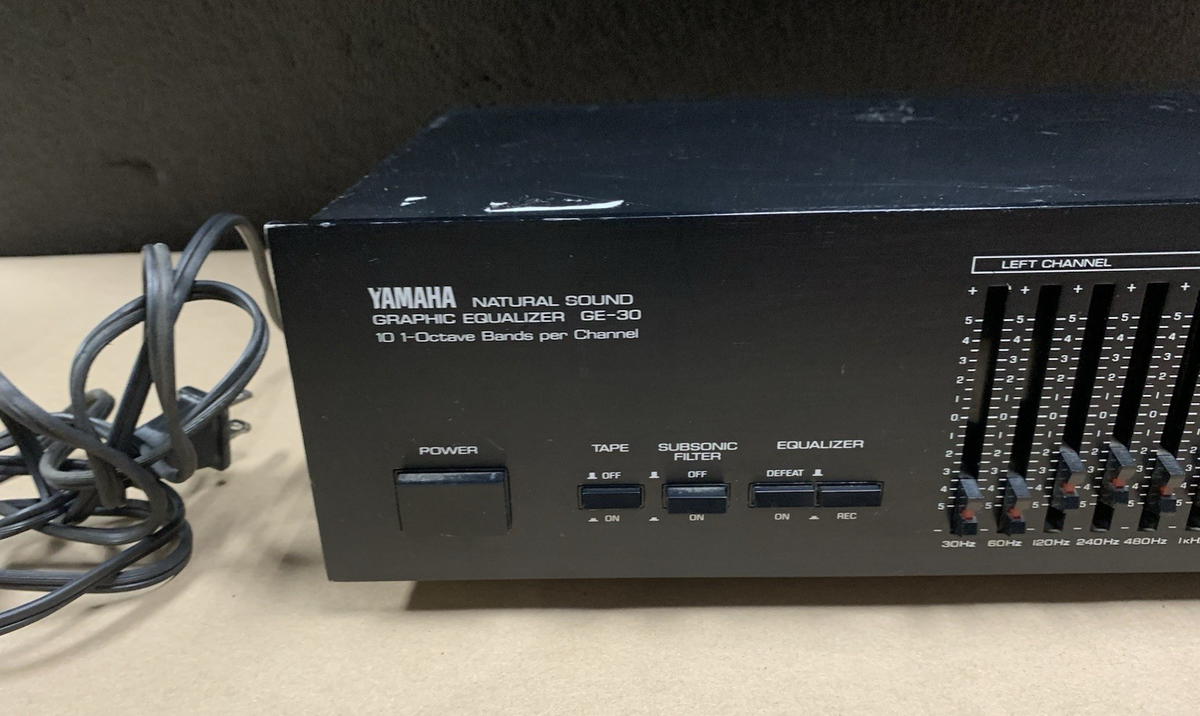 Yamaha Ge-30 Natural Sound 10 Band Graphic Equalizer With