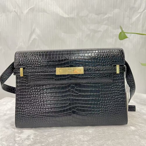 YSL SAINT LAURENT Black Patent Leather MANHATTEN  Shoulder Bag versatile Auth-