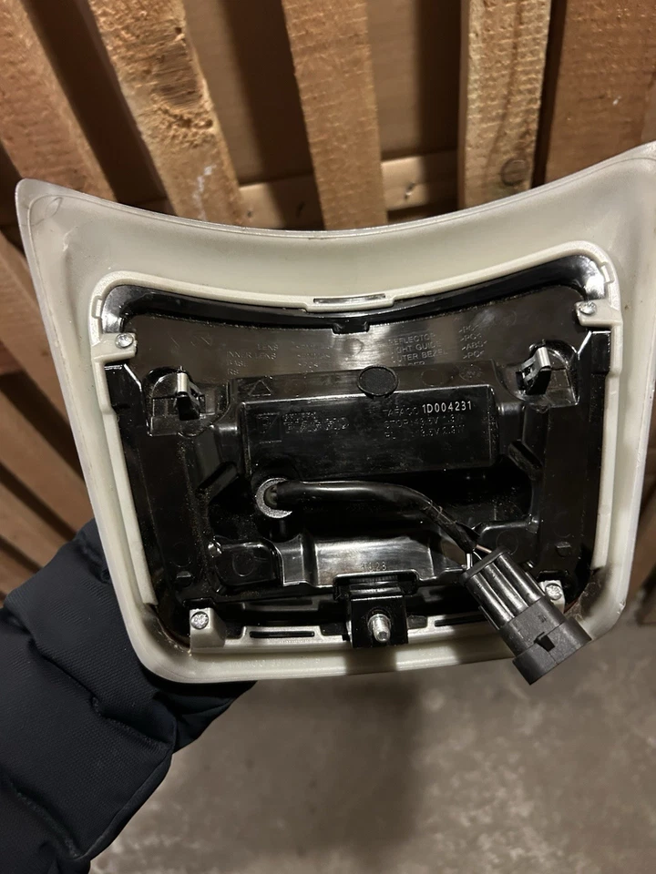 Rücklicht Rückleuchte Bremslicht Tail Light Piaggio Vespa GTS 125 300 310 2023- - Bild 2 von 2