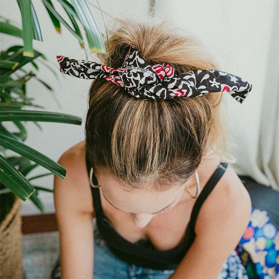 手工染色蜡染头巾黑色红星,100% 棉,手工染色发套围巾 — 第 3/4 张图片