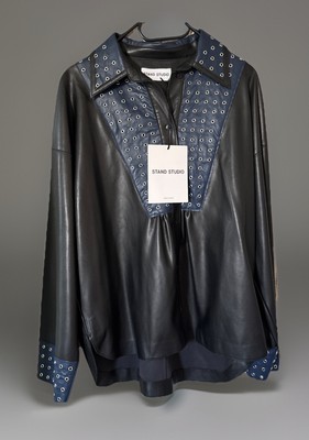 Stand Studio 36 faux leather,blau/schwarz ,silbrige Details ,neu und WOW
