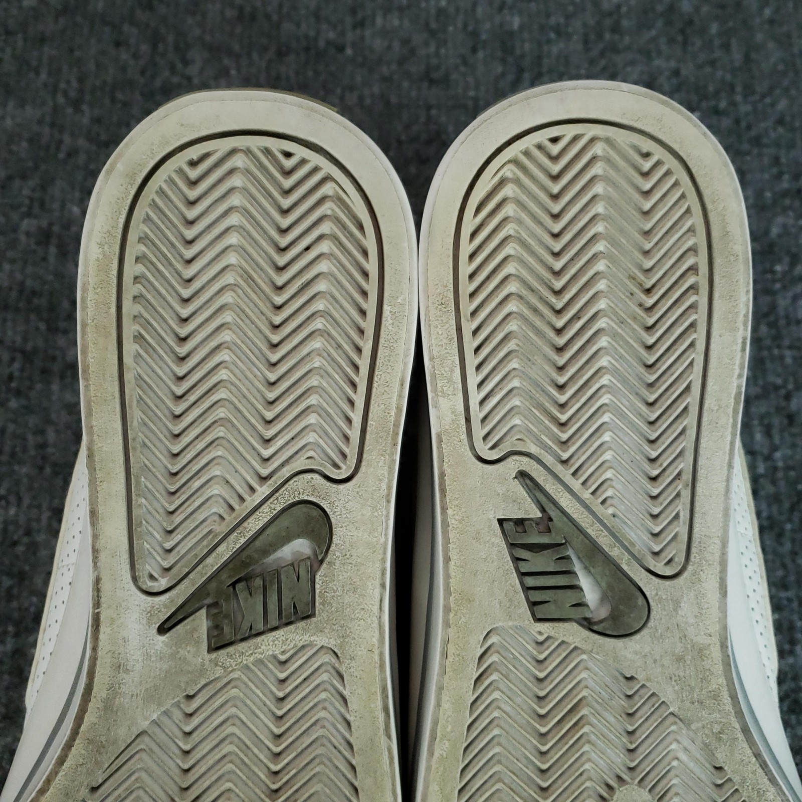 Nike Sweet Classic Shoes Womens Size 10 White Casual Sneakers 354496-111 thumbnail 11