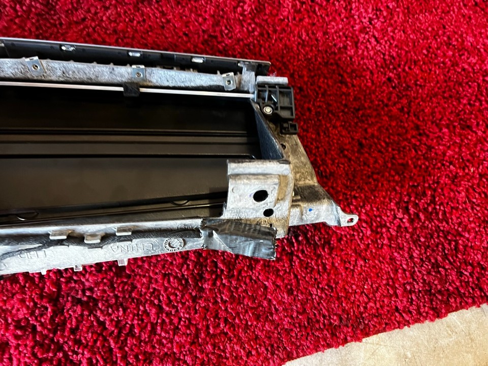 BMW E70 X5 GLOVE BOX STORAGE COMPARTMENT FINE WOOD TRIM BAMBOO GRAIN