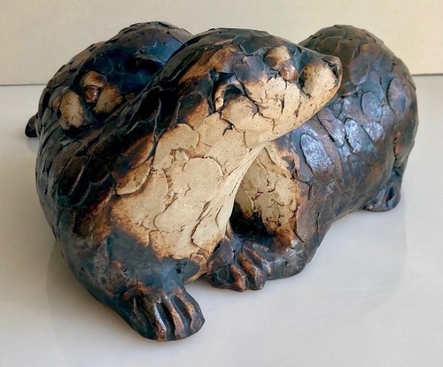 Tom Mullaney Ireland Studio Pottery Model of Two Otters - Picture 4 of 18