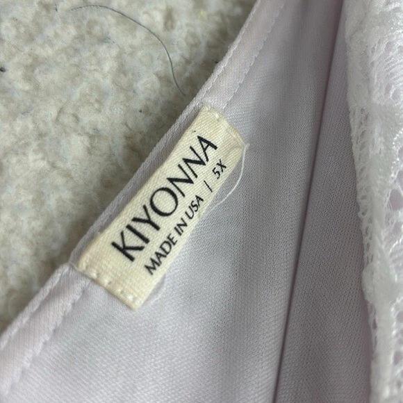 NWT Kiyonna Bridal Womens White Lace Clarissa Flutter Long Wedding Gown Size 5X - Image 3 of 4