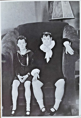 LAUREL & HARDY Mayfair Postkarte: ''Gören''