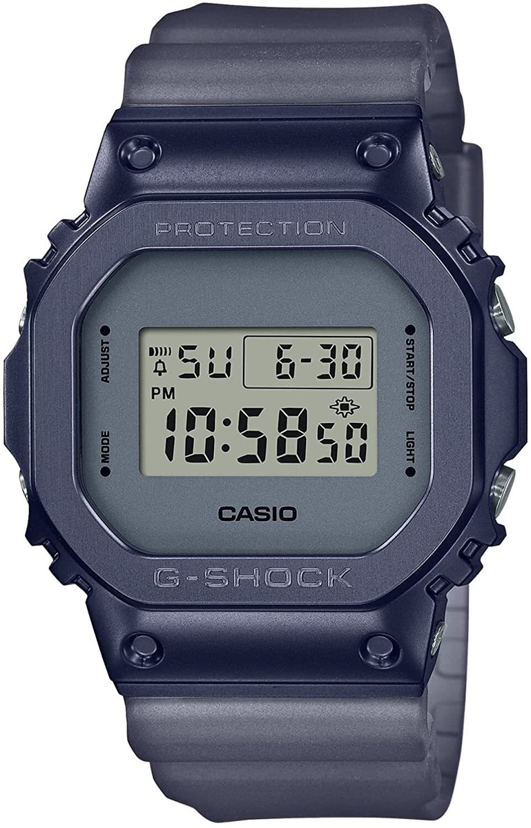 【美品】CASIO G-SHOCK GM-5600-1JF CASIO G-SHOCK GM-5600MF-2JF MIDNIGHT FOG Metal Bezel Digital Watch
