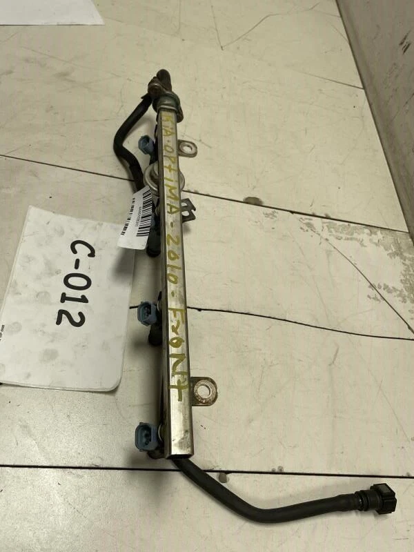 2010 KIA OPTIMA  2.4L FUEL INJECTOR RAIL W/INJECTOR OEM - Image 3 of 4