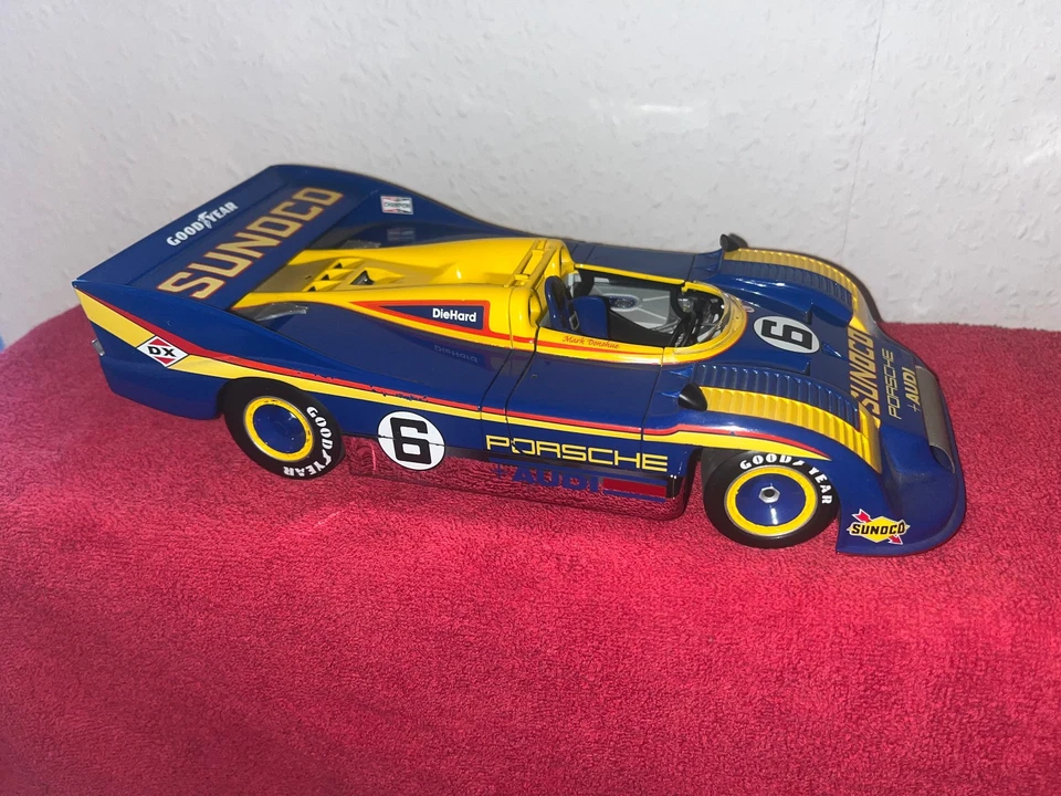 Minichamps Porsche 917/30   unbespielt 1:18 - Bild 2 von 2