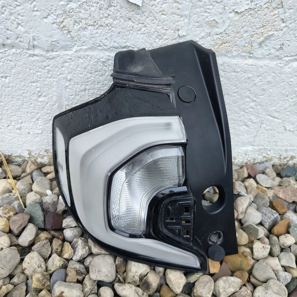 18-23 GMC TERRENO TRASERO IZQUIERDO LADO DEL CONDUCTOR LUZ TRASERA EXTERIOR LÁMPARA OEM  Foto 3 de 4