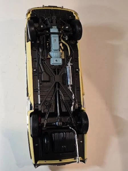 Die-Cast Model 1:18 1949 Buick Roadmaster Convertible Movie Rain Man - Image 4 of 4