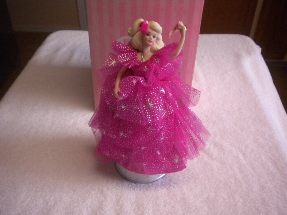 Limited Edition Barbie Collectibles Happy Holidays 1990 Musical Figurine  Enesco