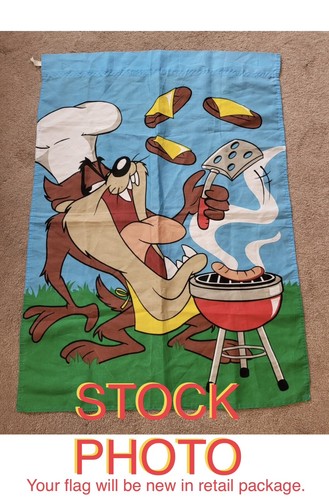 NOS! Vintage 1999 Looney Tunes Diavolo della Tasmania - Bandiera 28x40 Bandiera Bandiera "BBQ TAZ" Cookout - Foto 4 di 9