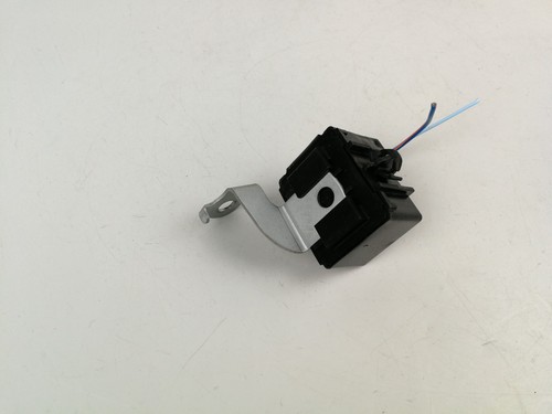 Toyota Corolla Interior Buzzer Relay Skid Control Module Unit 86650-13010 - Picture 8 of 8