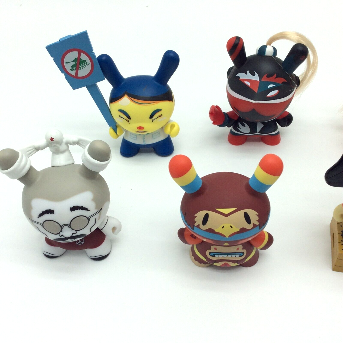 Lot Of 13 KIDROBOT 3