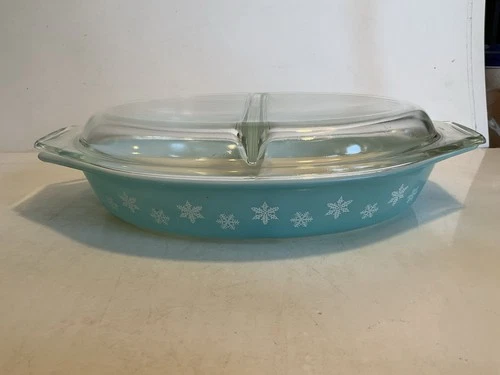Vintage Pyrex Turquoise Snowflake 1.5 Quart Divided Casserole Dish with Lid