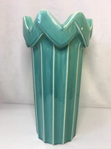 McCoy Pottery Fluted Green Turquoise Zig Zag Top 14” Vase 1954 Shape 83 (B)