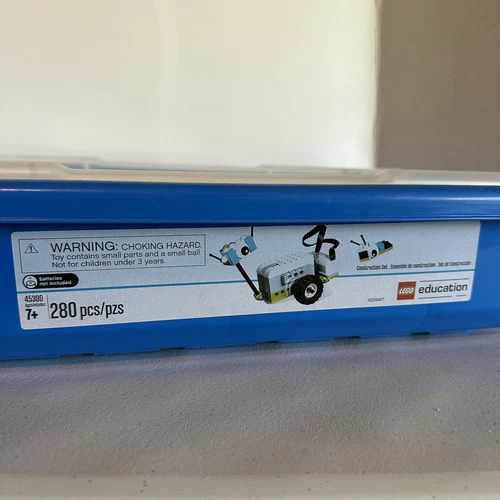 New LEGO 45300 WeDo 2.0 Set Core Education 280 Pieces STEM Smart Hub Retired