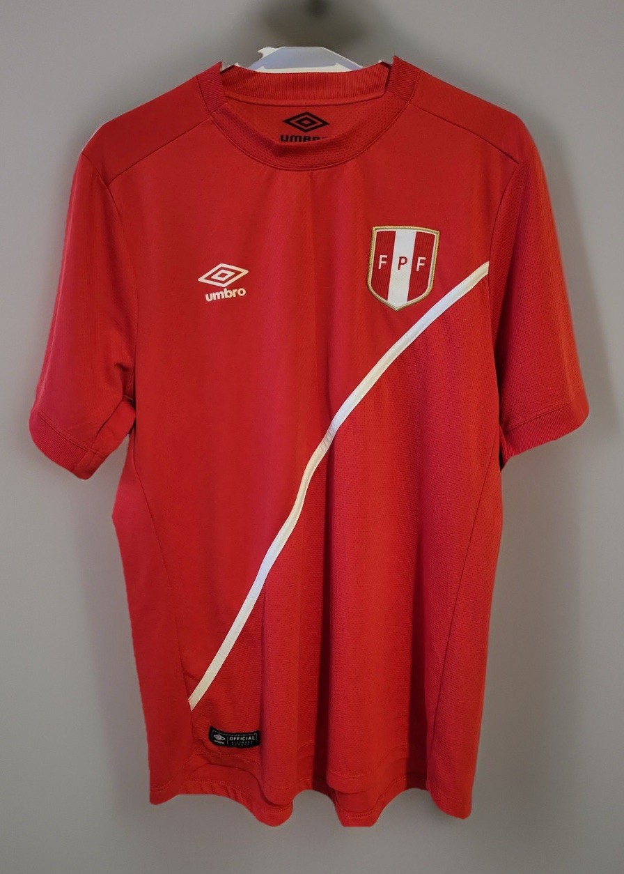 Jersey Perú National Team 2015 Umbro Large ⚽️