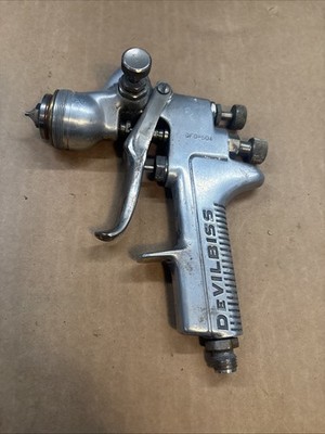 Devilbiss GFG-504 Gravity Feed Paint Sprayer Gun. *** NO AIR CAP ***