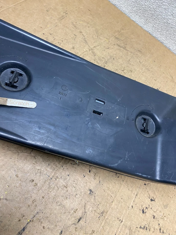 1986 to 1991 Mercedes-Benz W126 Left Driver LH Side Tail Light Oem T5122 DW - Image 4 of 4