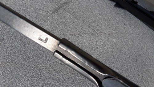 1983 Mercedes Benz W123 300D Front Windshield Wiper Arms Pair Set OEM - Picture 18 of 21