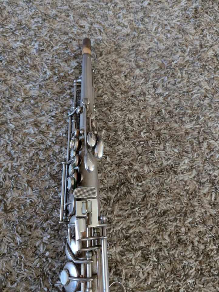 Conn Bb Soprano Plateado M196525 Juega Bien OHSC RTH Necesita Rodillos Foto 4 de 4